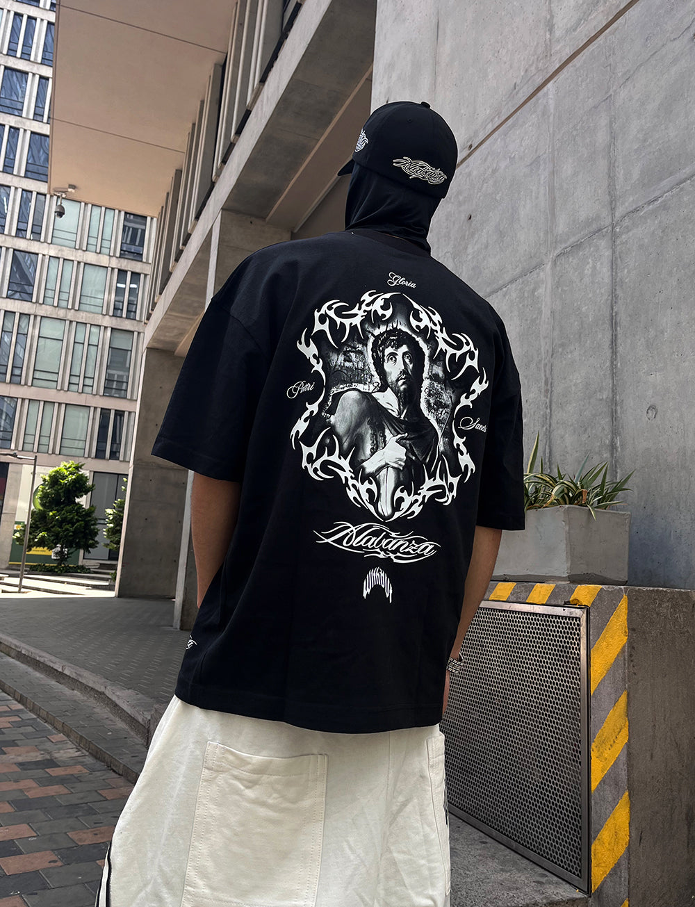 Camiseta Oversize “Gloria Pattri Sacto” | Negra