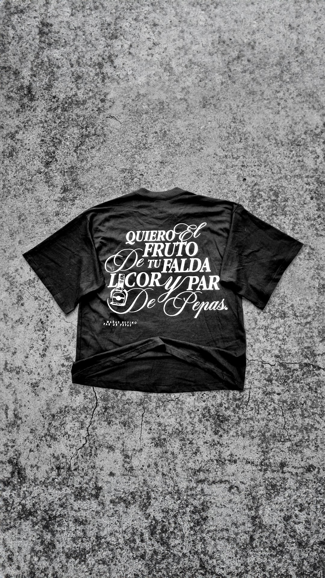 Camiseta Oversize Par De Pepas | Negra