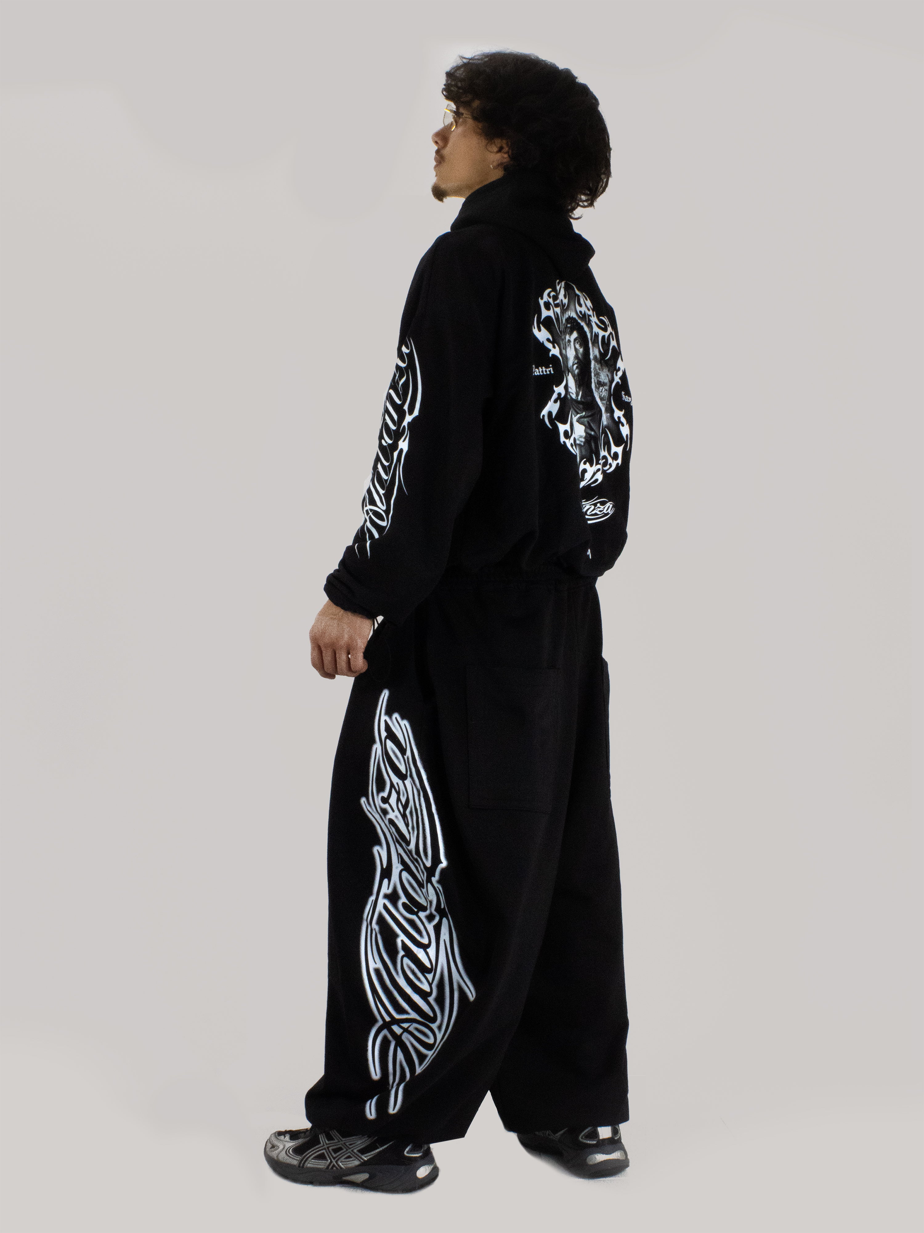 Hoodie Oversize “Gloria Pattri Sacto” | Negro